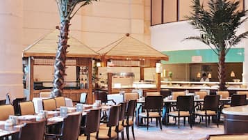 3 restaurants, breakfast, lunch, dinner served; Japanese cuisine