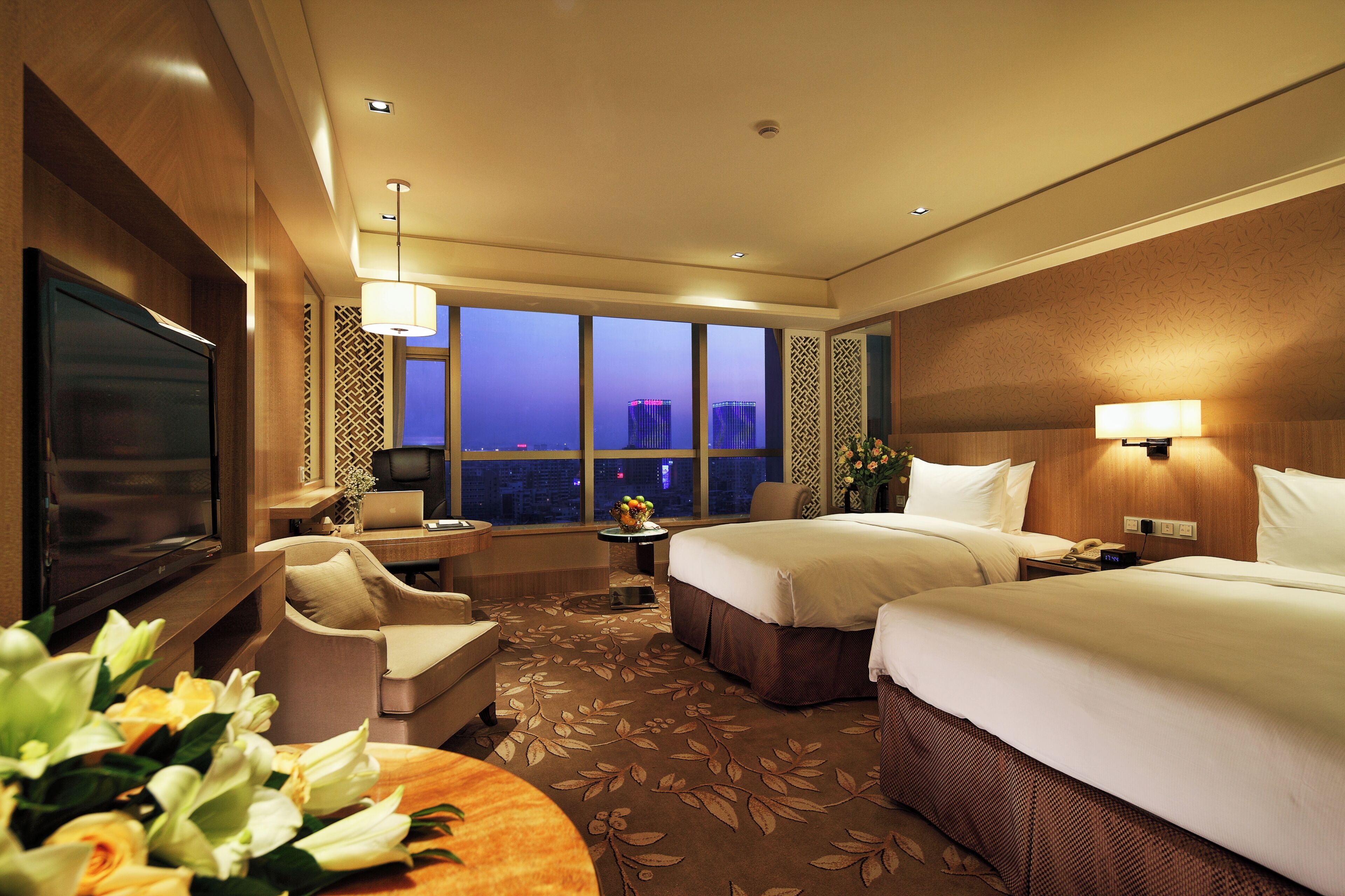 Deluxe Twin Room | Premium bedding, minibar, in-room safe, desk