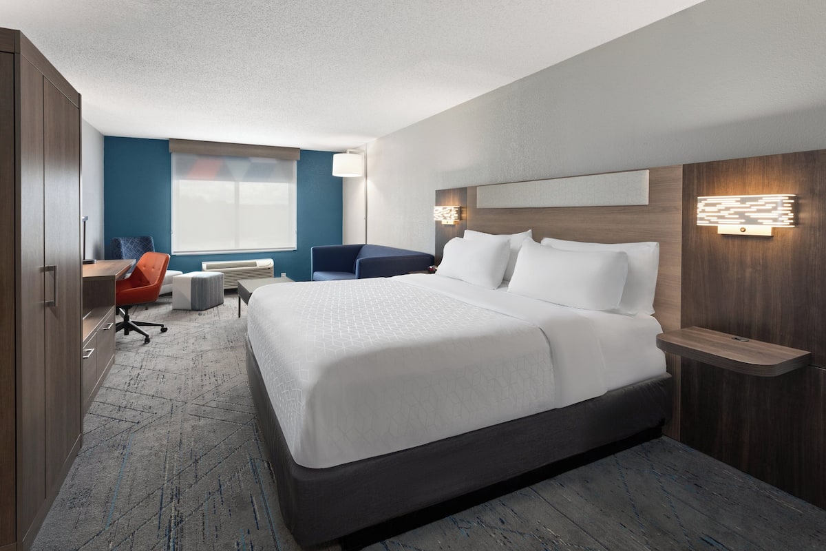 In-room safe, desk, iron/ironing board, free cribs/infant beds