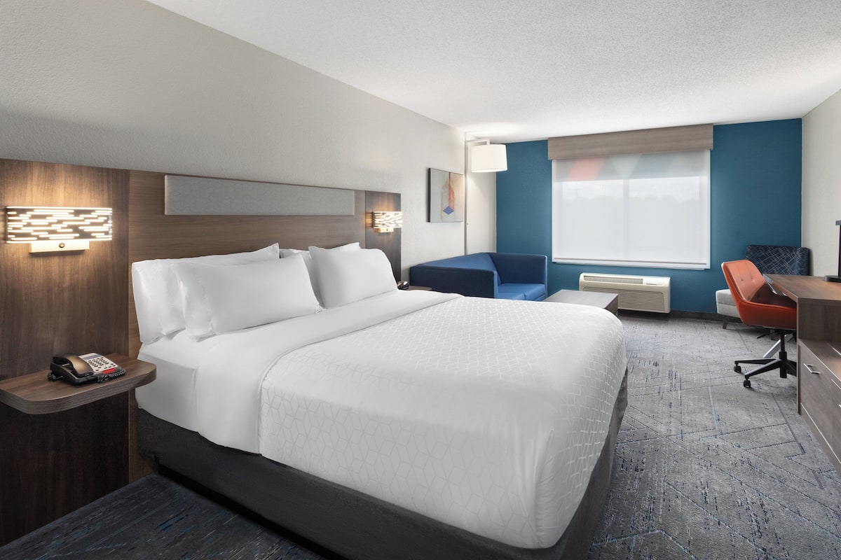 In-room safe, desk, iron/ironing board, free cots/infant beds