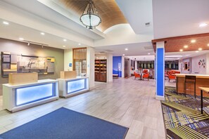 Exterior - Holiday Inn Express Hotel & Suites Orange by IHG (Orange)