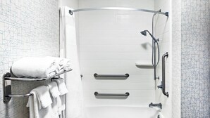 Combined shower/tub, hair dryer, towels - Holiday Inn Express Hotel & Suites Orange by IHG (Orange)
