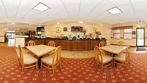 Free daily continental breakfast  - Quality Suites Jeffersonville - Louisville North (Jeffersonville)