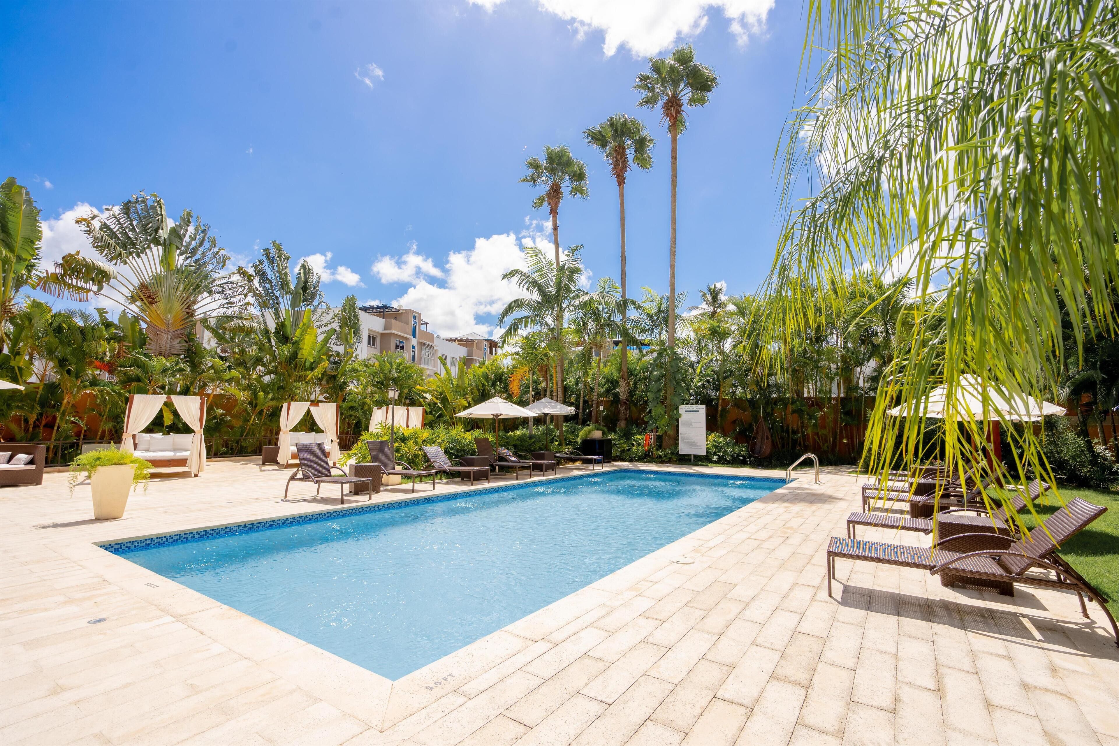 حمّام سباحة خارجي