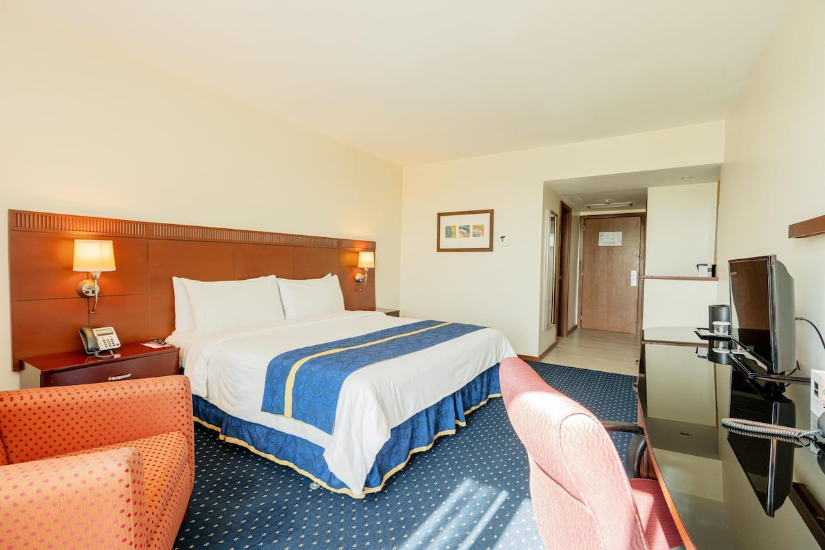 Executive Superior Room - 2 Queen Beds | Premium bedding, in-room safe, desk, blackout drapes