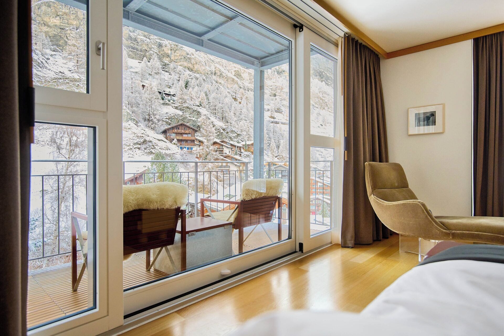 design double room, 1 king bed, valley view | 1 bedroom, hypo-allergenic bedding, minibar, in-room safe