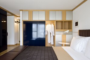 Hypo-allergenic bedding, minibar, in-room safe, soundproofing - The Omnia (Zermatt)