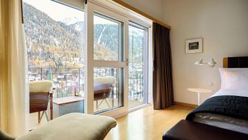 Comfort Double Room, 1 Katil Raja (King) | Peralatan tempat tidur hipoalergenik, bar mini, peti besi dalam bilik