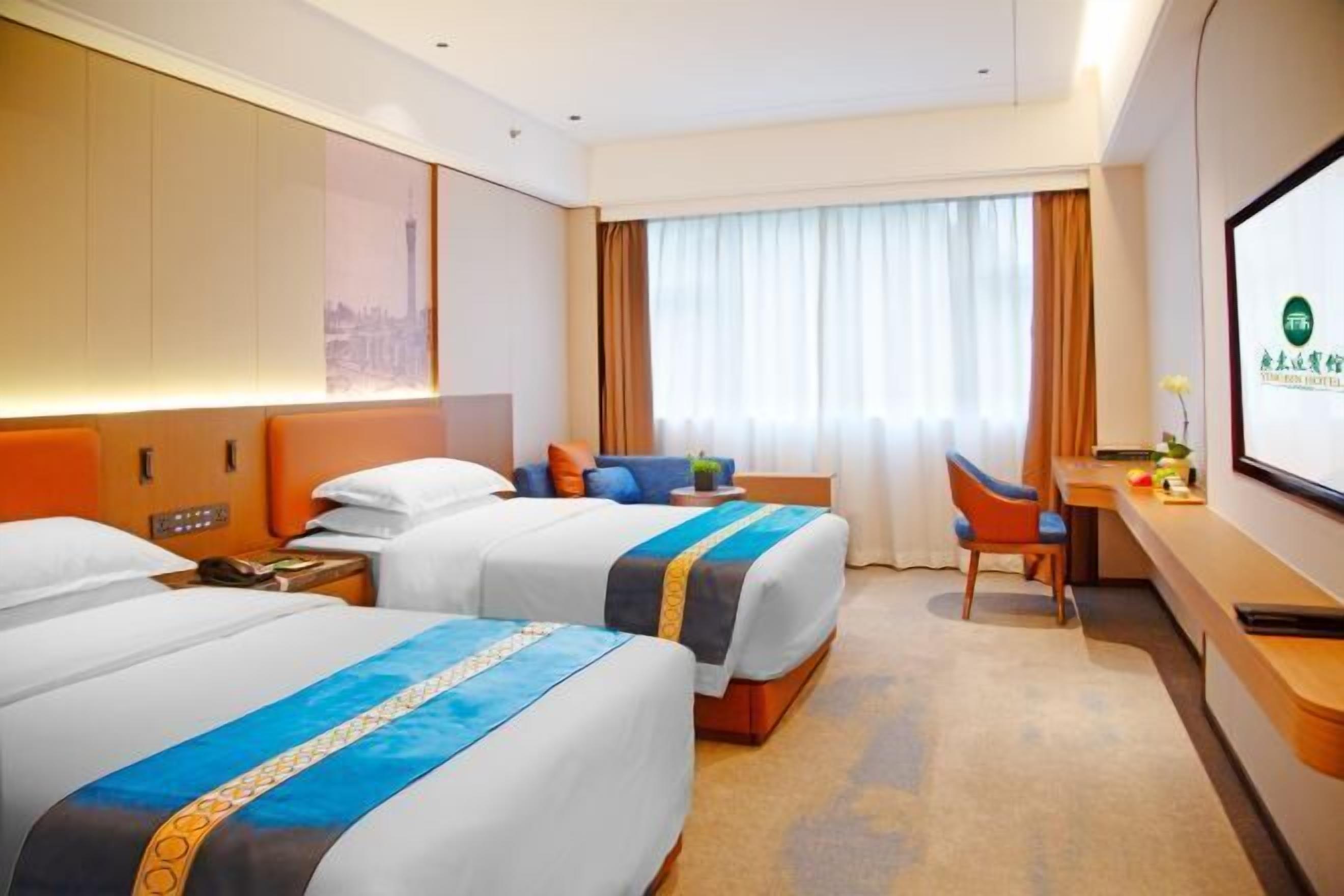 Minibar, in-room safe, desk, iron/ironing board