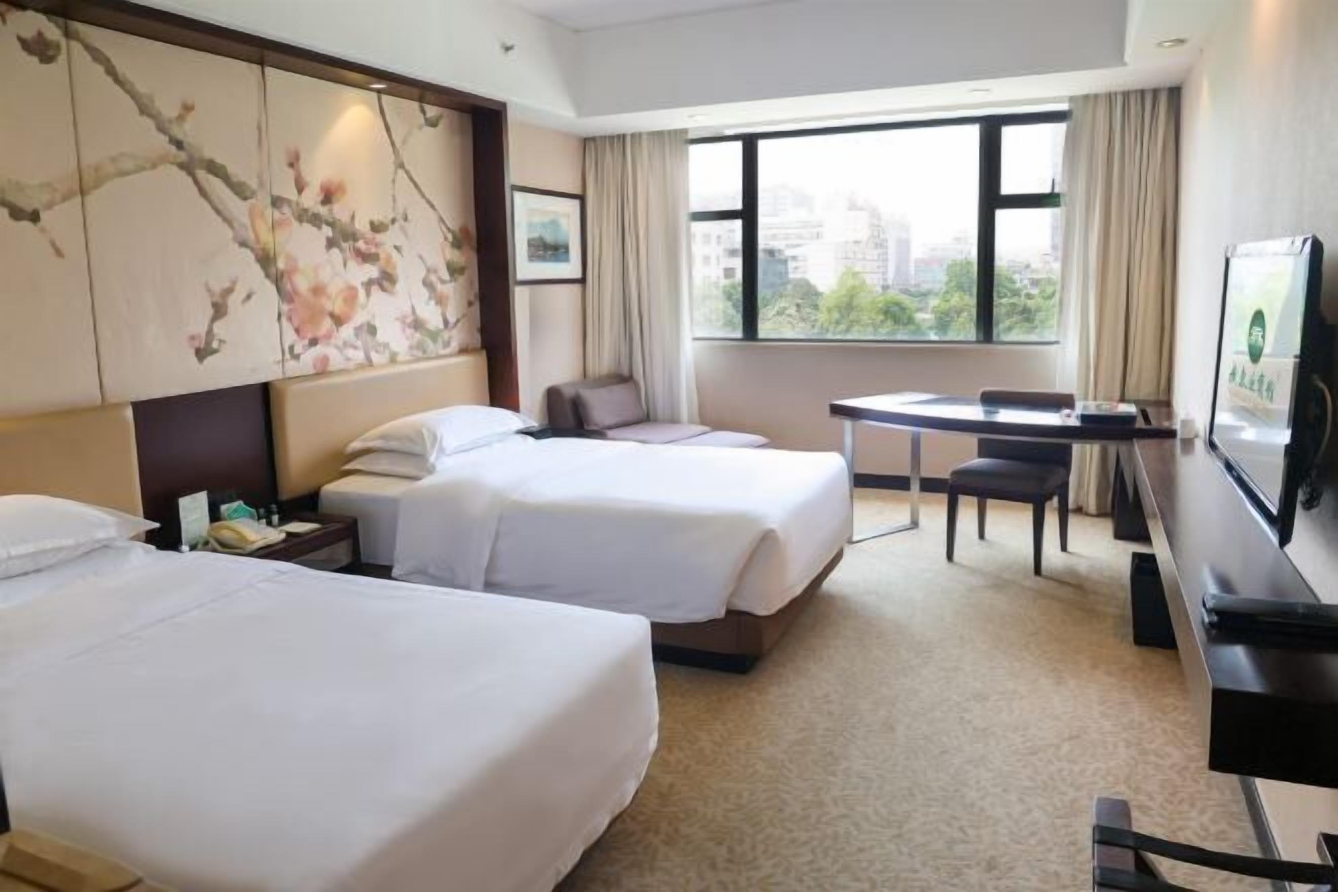 Minibar, in-room safe, desk, iron/ironing board