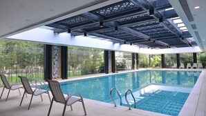 Piscine intérieure