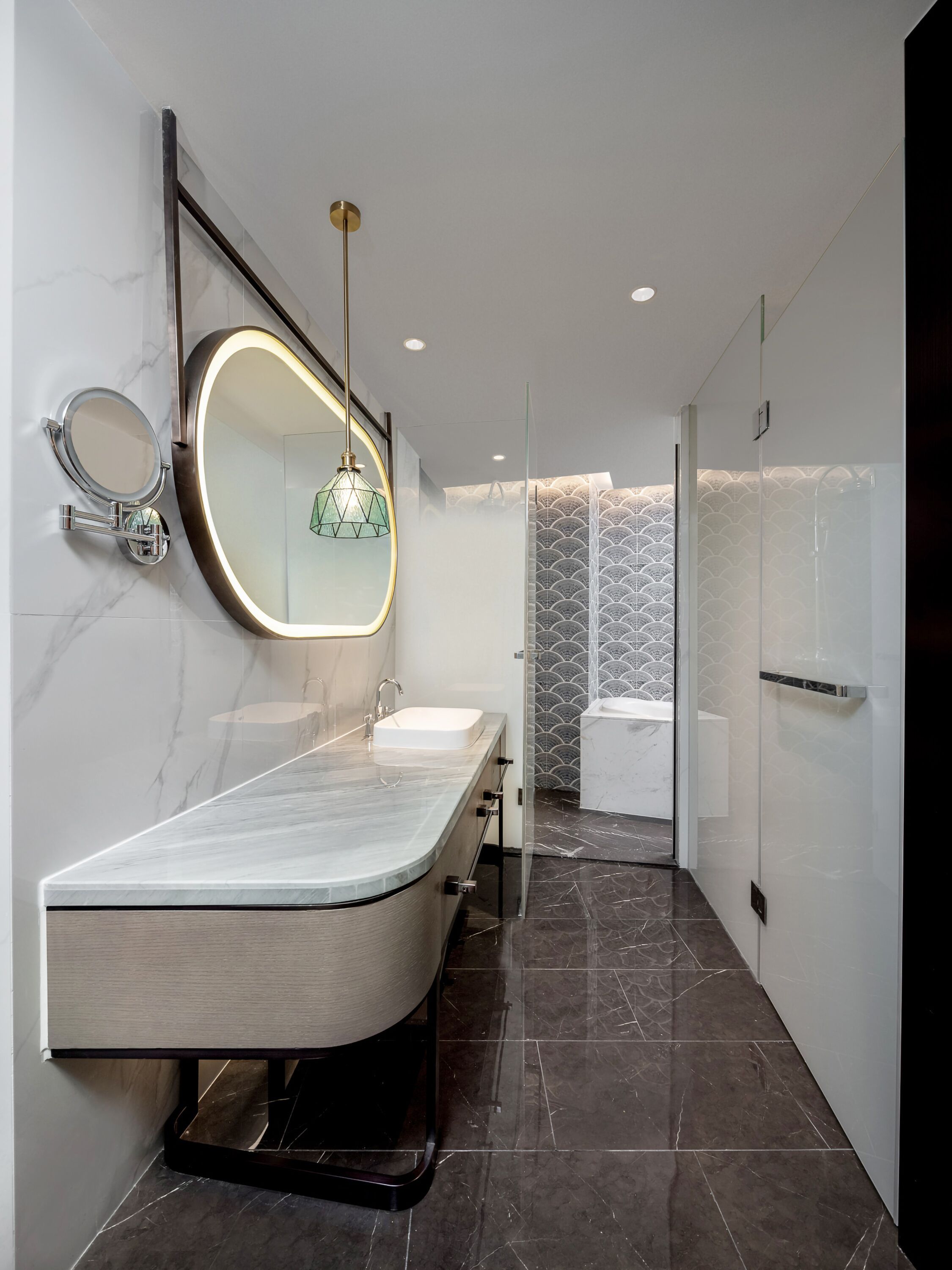 luxury queen bed room | 1 bedroom, minibar, in-room safe, iron/ironing board