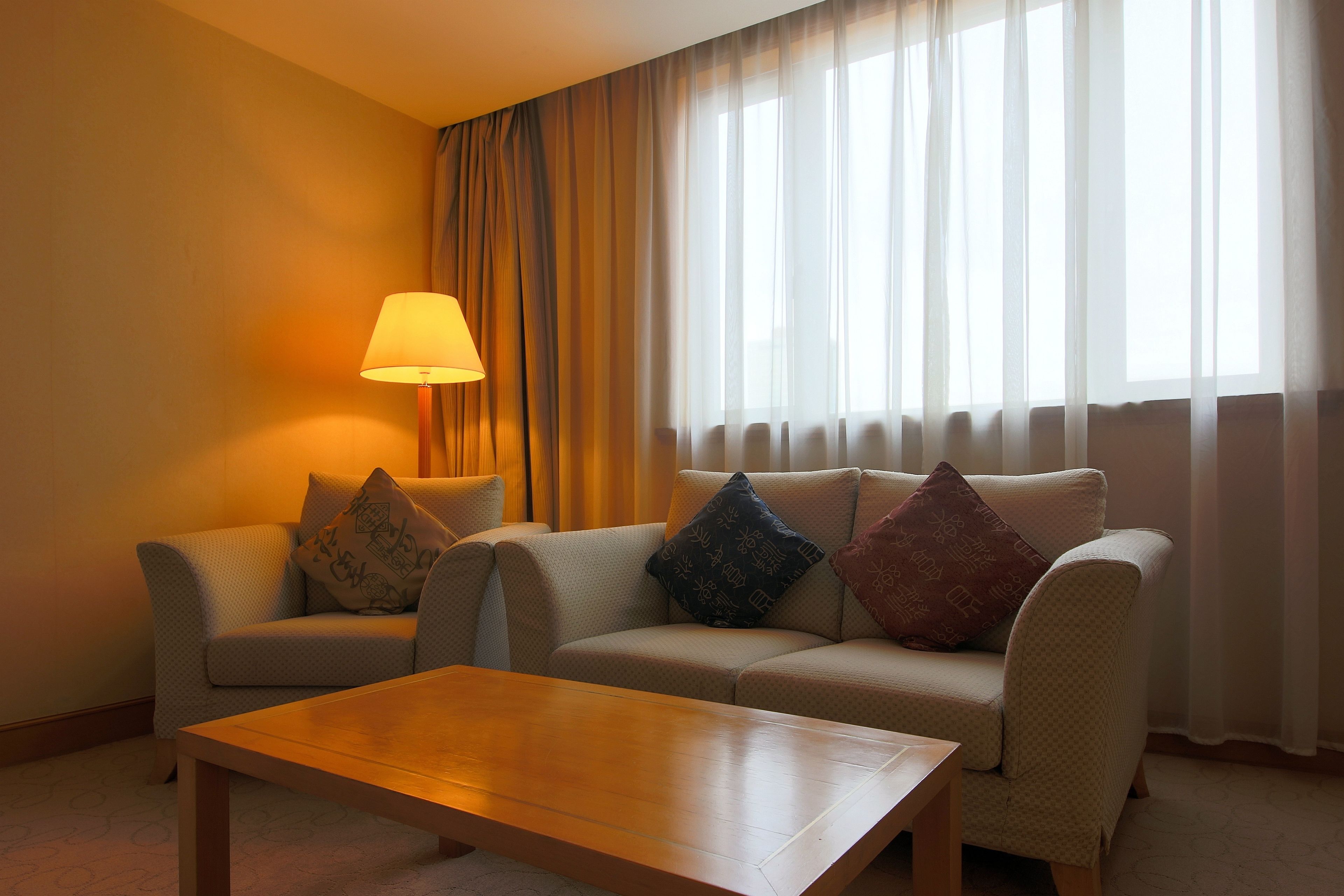 standard twin room | living area | lcd tv