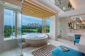 Premier Suite | Bilik Mandi | Tab mandi dan pancuran berasingan, hulu semburan mandi hujan 