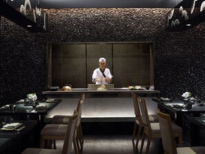 4 restaurants, breakfast, lunch, dinner served; international cuisine - Mission Hills Resort Shenzhen (Shenzhen)