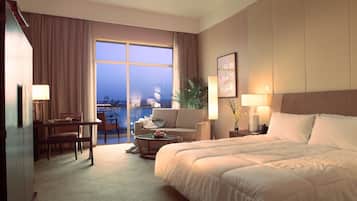 Executive Room, Balcony | Premium bedding, minibar, in-room safe, desk