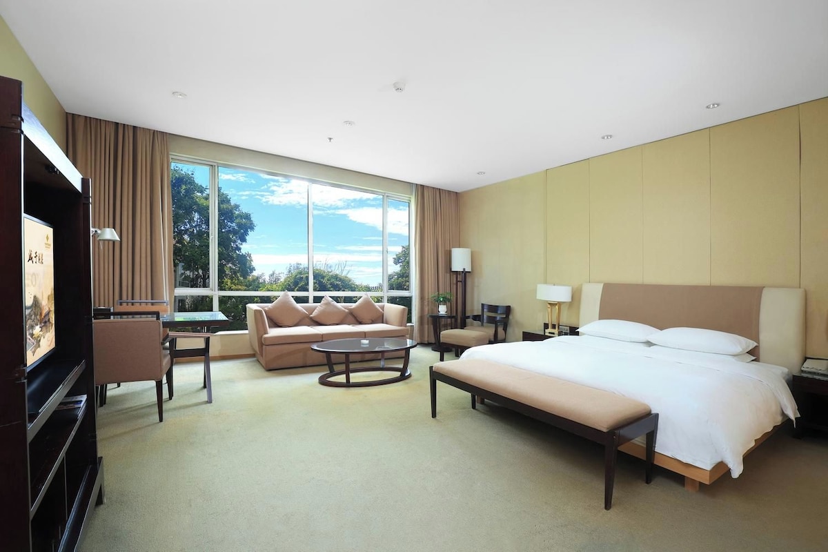 Ropa de cama de alta calidad y minibar 