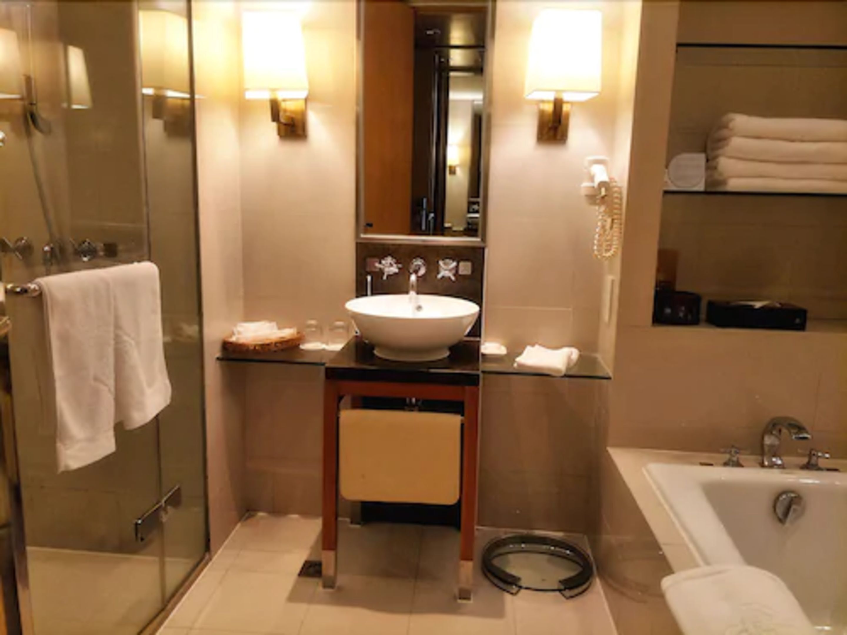 business room, garden view | 1 bedroom, premium bedding, minibar, in-room safe