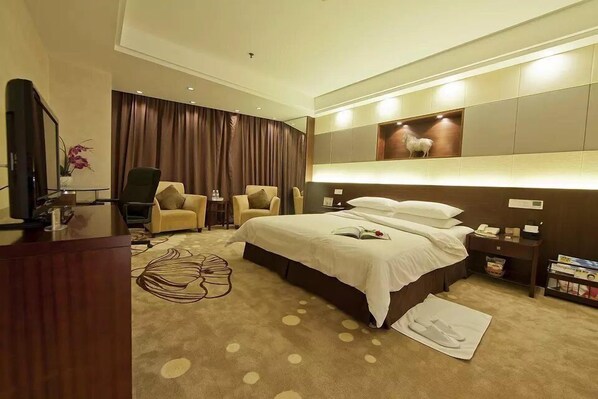 In-room safe, free WiFi