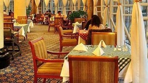 مطعم