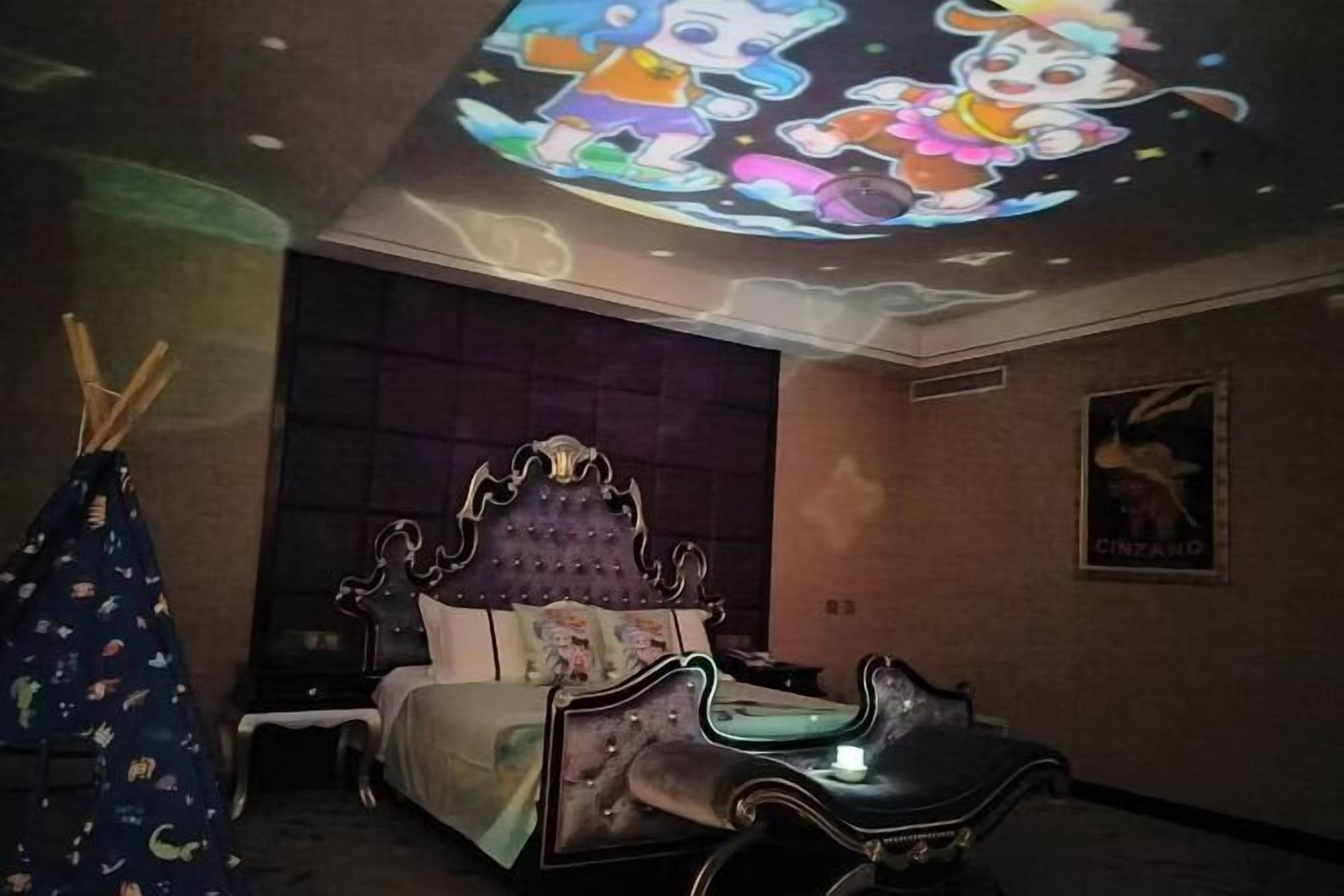 Minibar, két bảo mật tại phòng, đồng hồ báo thức 