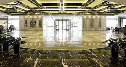 Jinan Shungeng Hillview Hotel