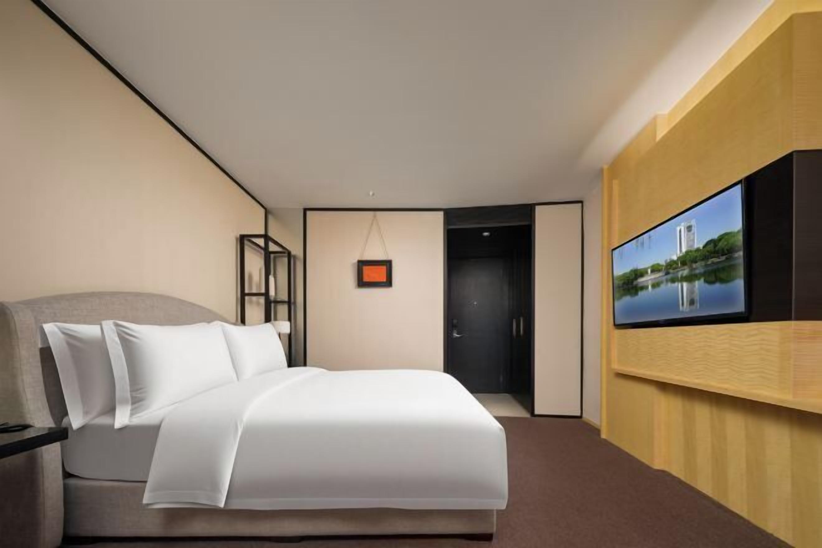 ميني بار وأسرّة أطفال/رضّع