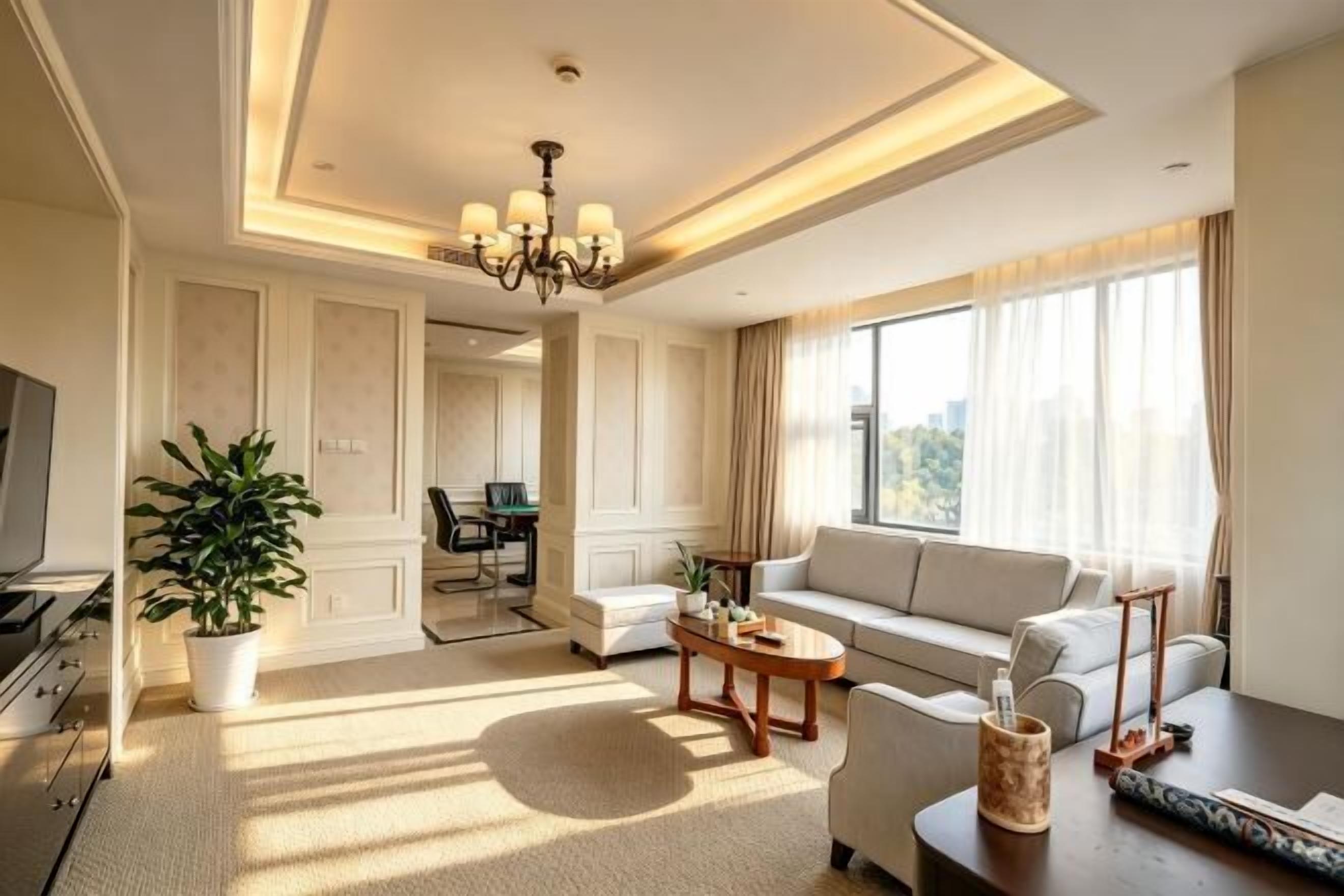 Minibar, high-speed internet, alarm clocks