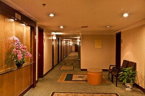 Lobby lounge - Ningbo Hotel (Ningbo)