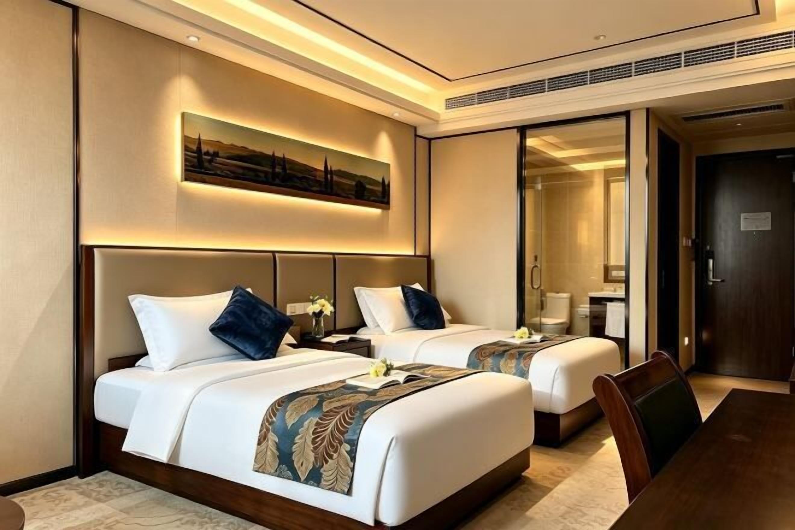 Minibar, high-speed internet, alarm clocks