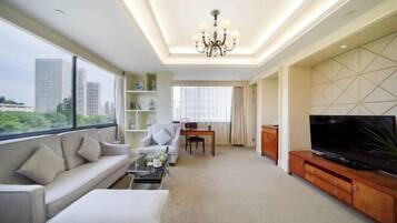 ميني بار وخدمة الإنترنت ومُنبهات