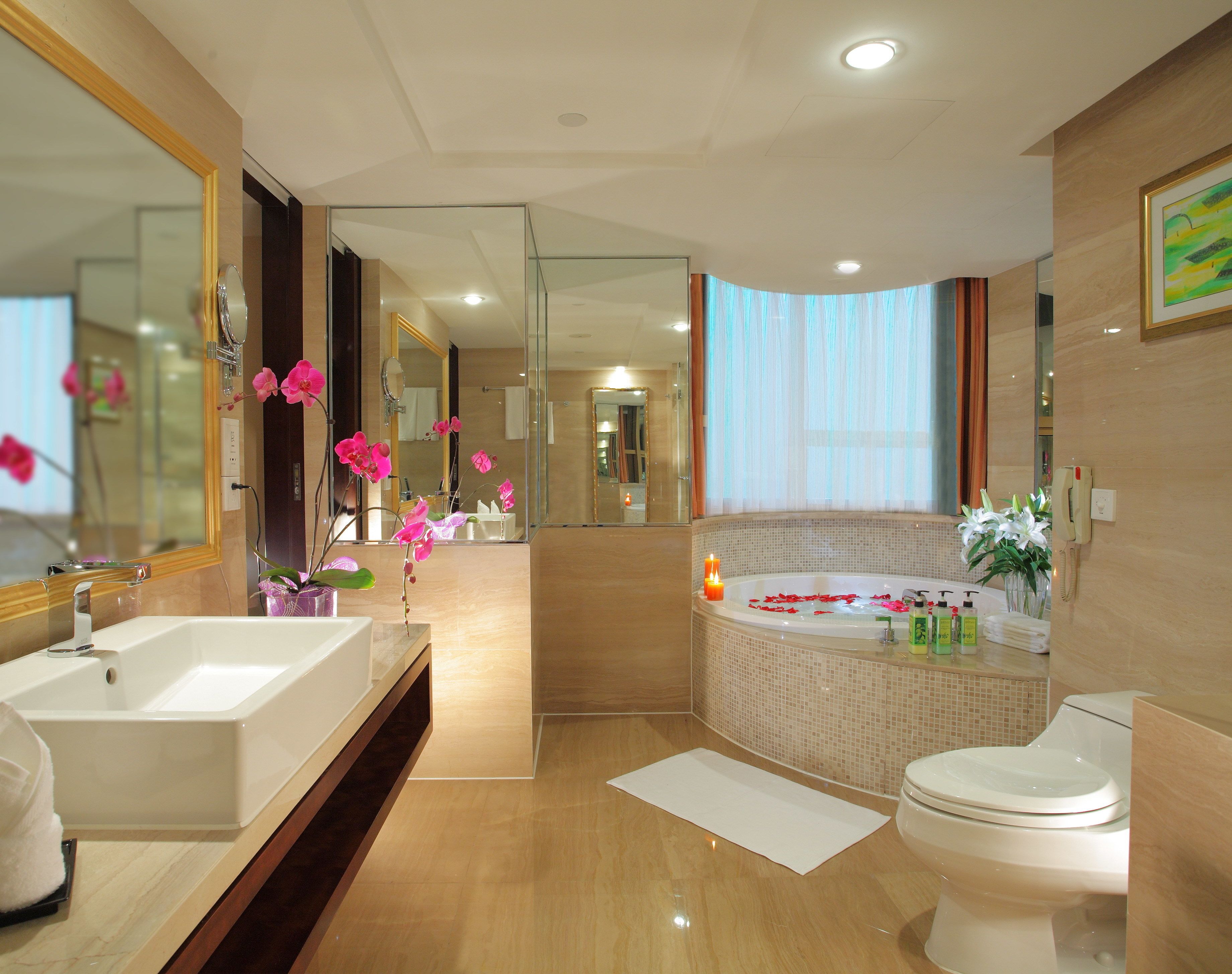 superior twin room | bathroom | separate bathtub and shower, deep-soaking bathtub, free toiletries