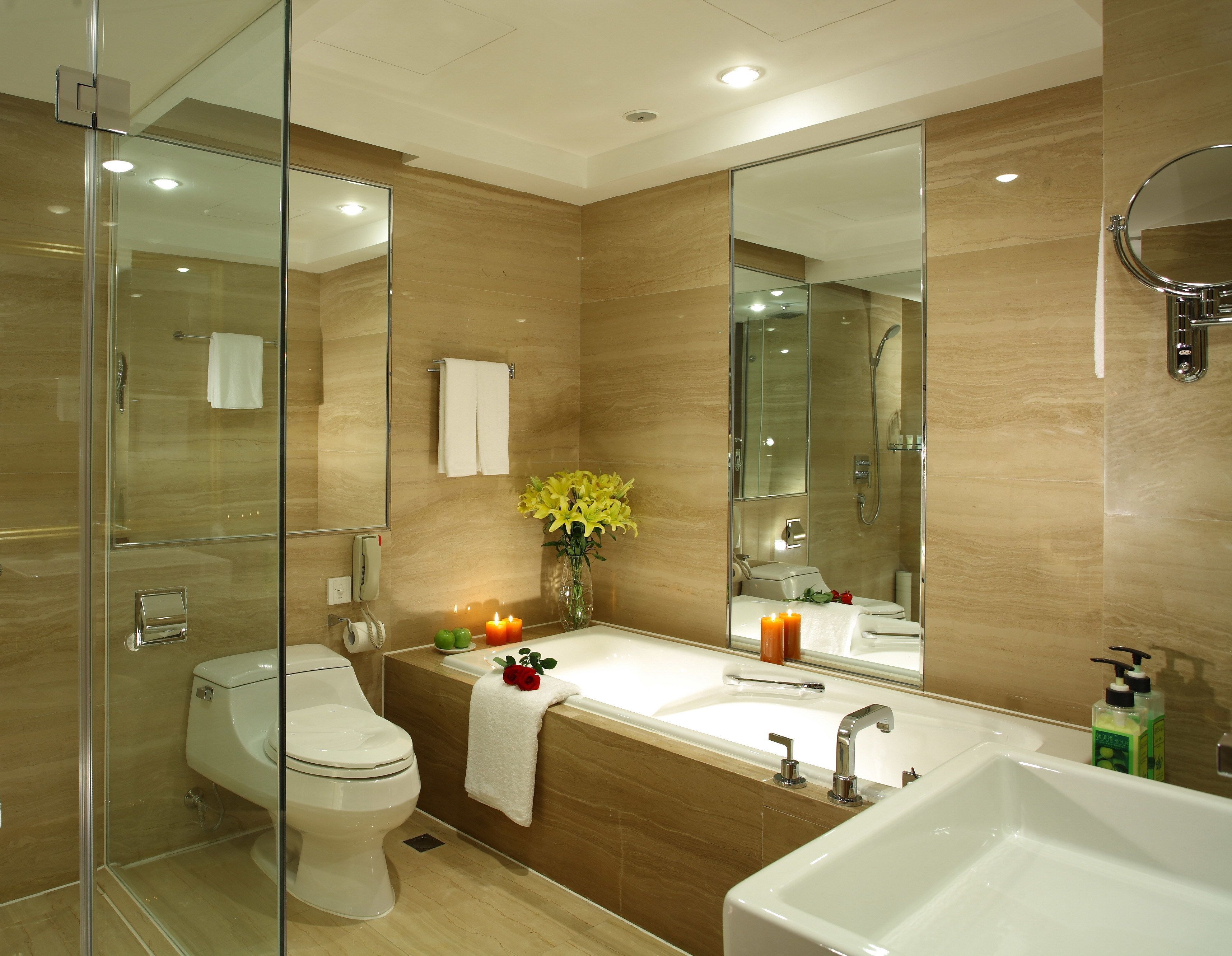 deluxe twin room | bathroom | separate bathtub and shower, deep-soaking bathtub, free toiletries