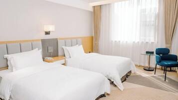 Cots/infant beds, alarm clocks
