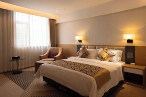 Cribs/infant beds, alarm clocks - Regal Hotel (Guiyang)