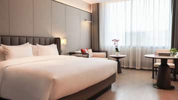 Couette en duvet d'oie, rideaux occultants, Wi-Fi gratuit, draps fournis