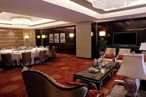 قاعة الولائم والاحتفالات