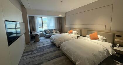 Zhangjiagang Guomao Hotel