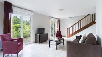 Apartment, 3 bedrooms, for 8 people | Living area