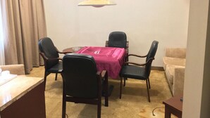 تناول الطعام