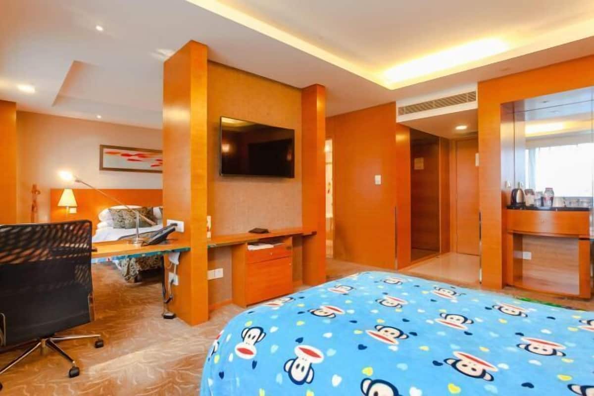 1 chambre, minibar, coffre-fort, fer et planche Ă repasser
