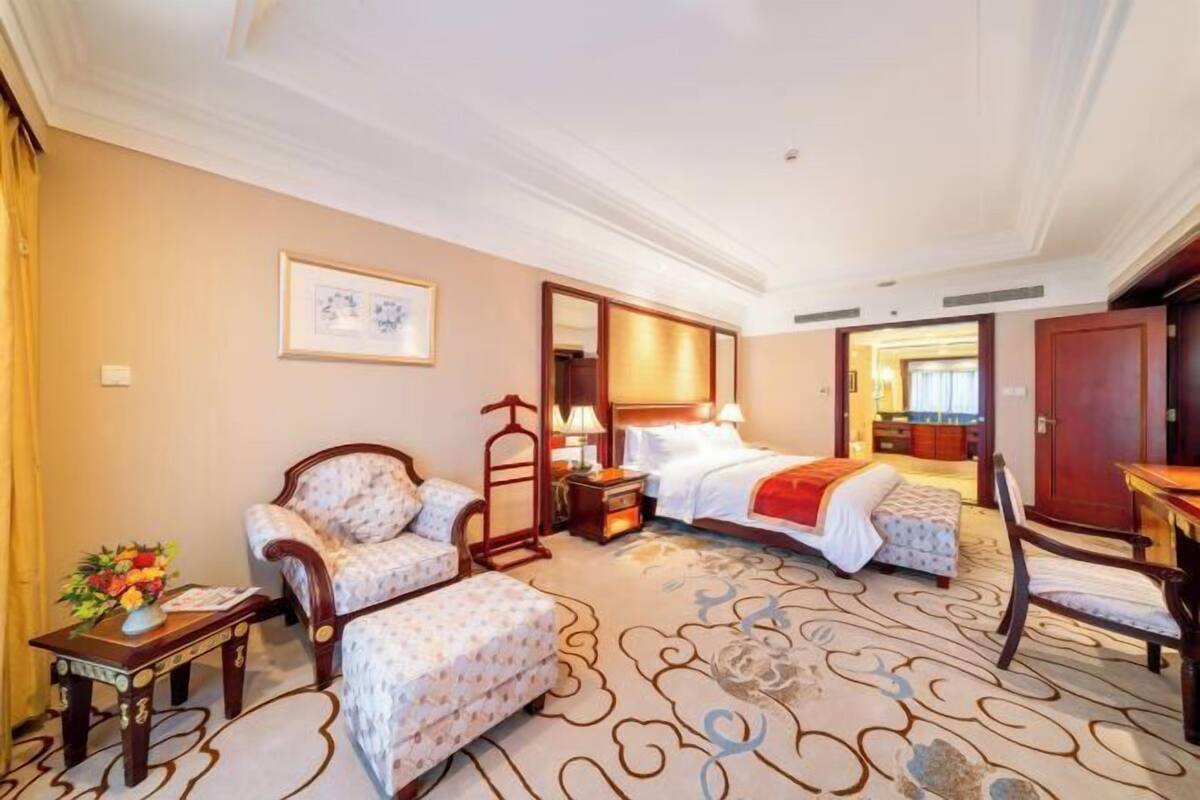 Minibaari, tallelokero huoneessa, silitysrauta/-lauta, ilmainen Wi-Fi