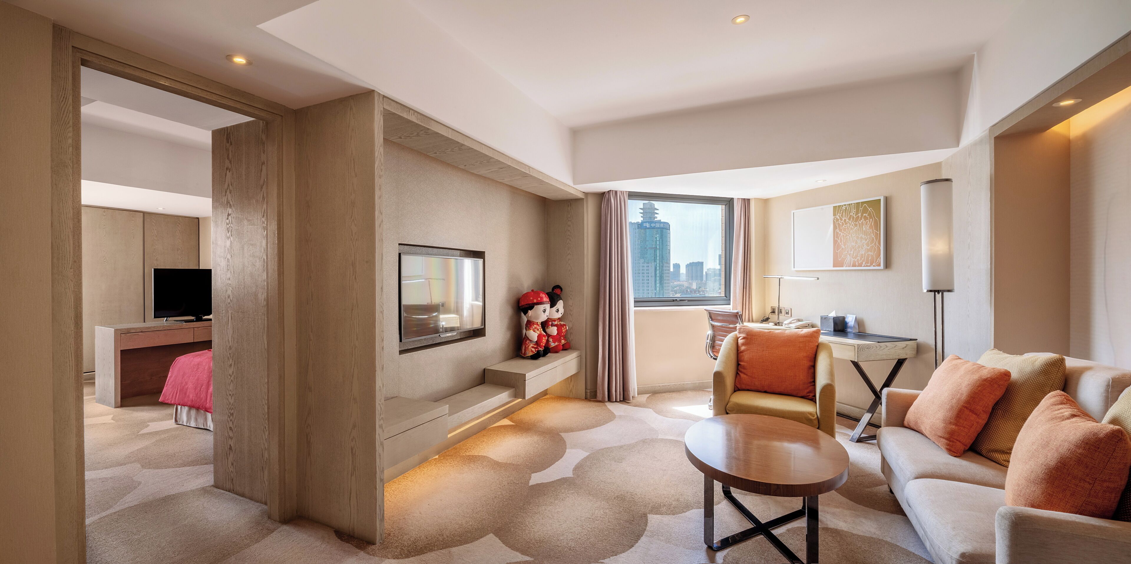 premium bedding, in-room safe, desk, laptop workspace