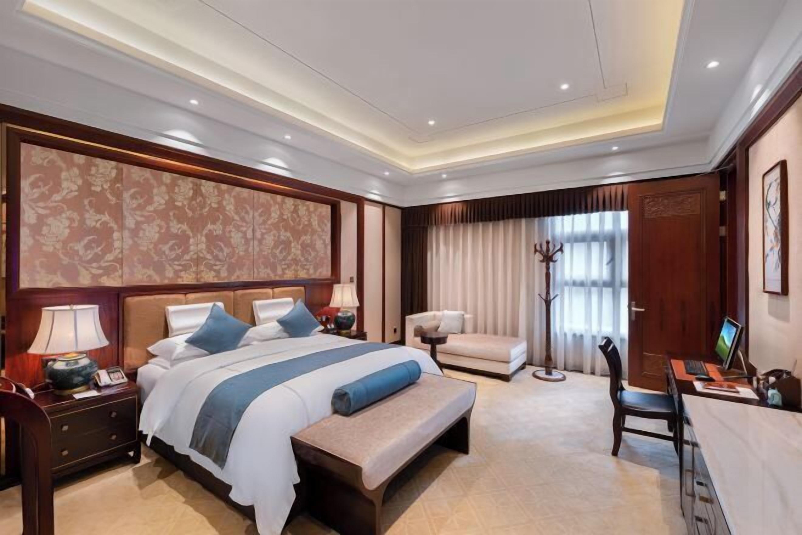 Minibar, in-room safe, iron/ironing board, alarm clocks