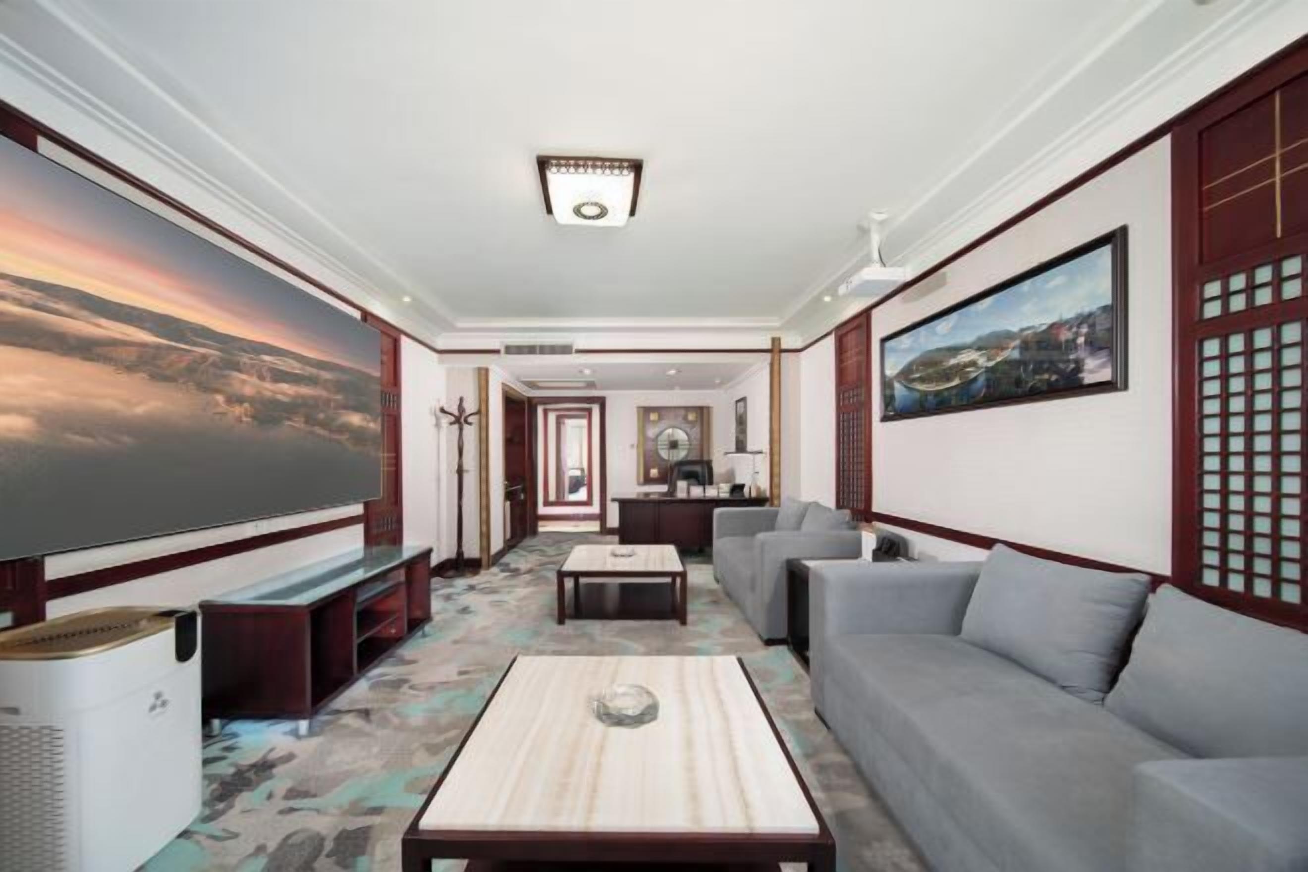 Minibar, in-room safe, iron/ironing board, alarm clocks