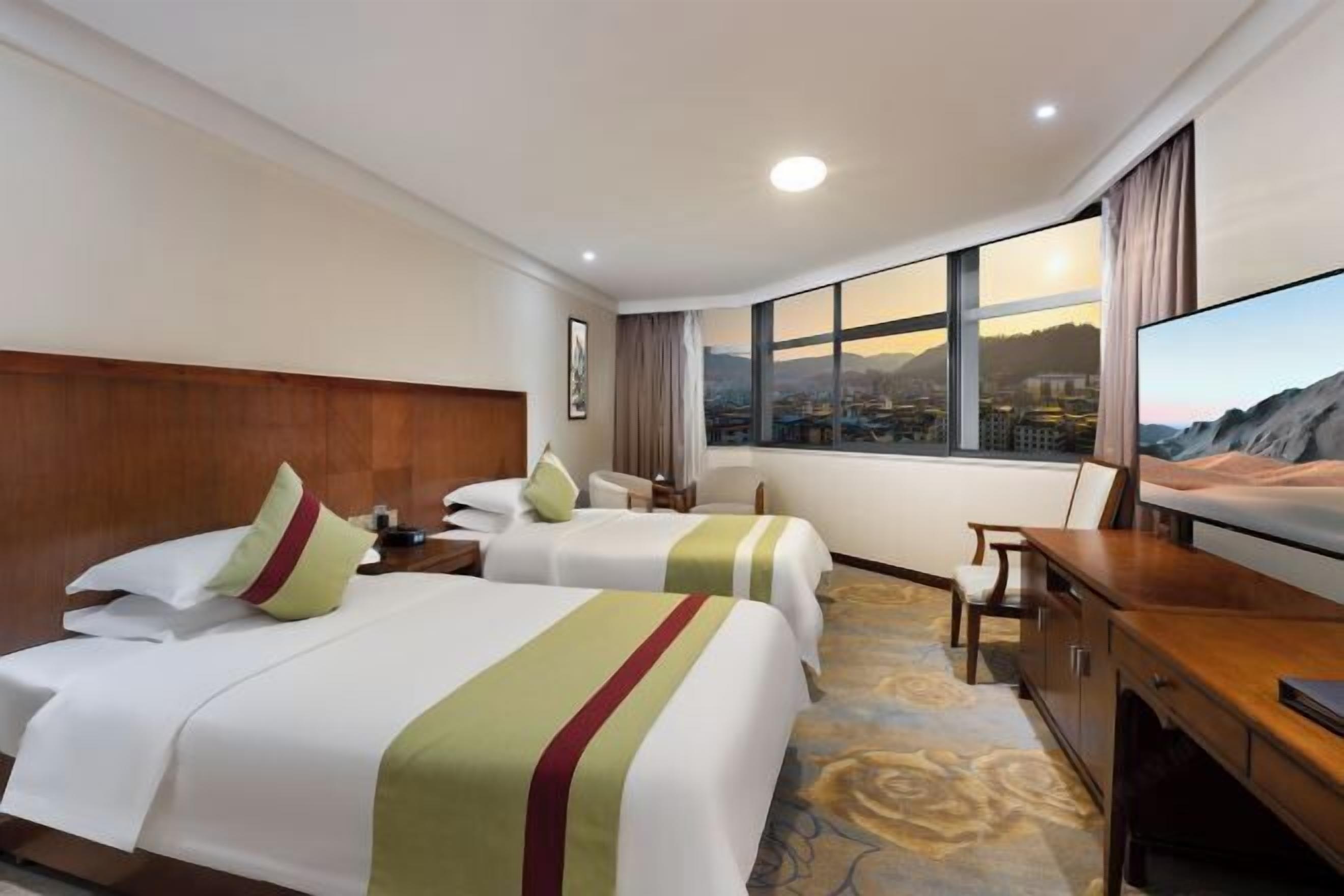 Minibar, in-room safe, iron/ironing board, alarm clocks