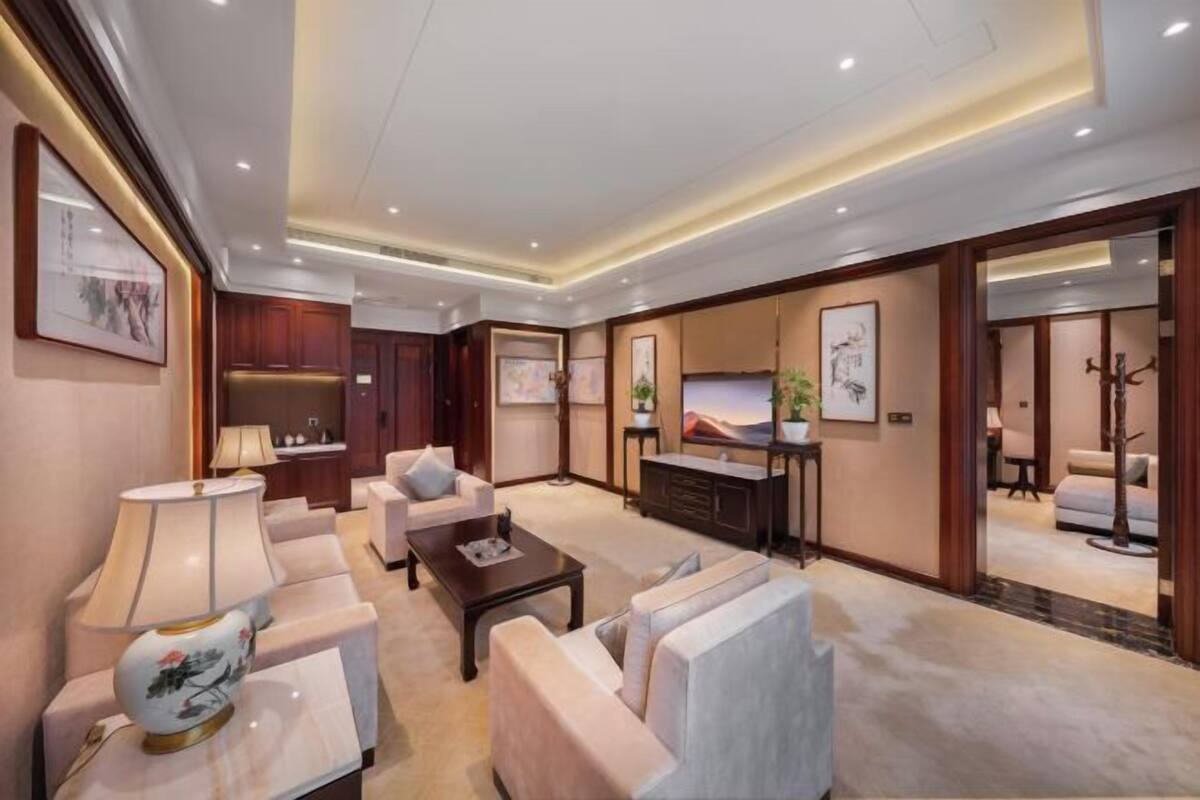 Minibar, in-room safe, iron/ironing board, alarm clocks