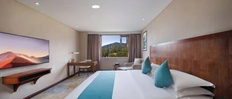 Minibar, in-room safe, iron/ironing board, alarm clocks