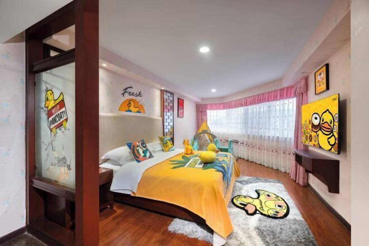 Minibar, in-room safe, iron/ironing board, alarm clocks