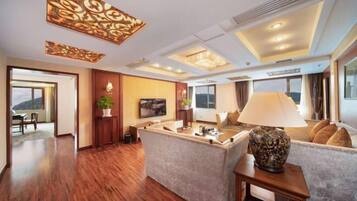 Minibar, in-room safe, iron/ironing board, alarm clocks